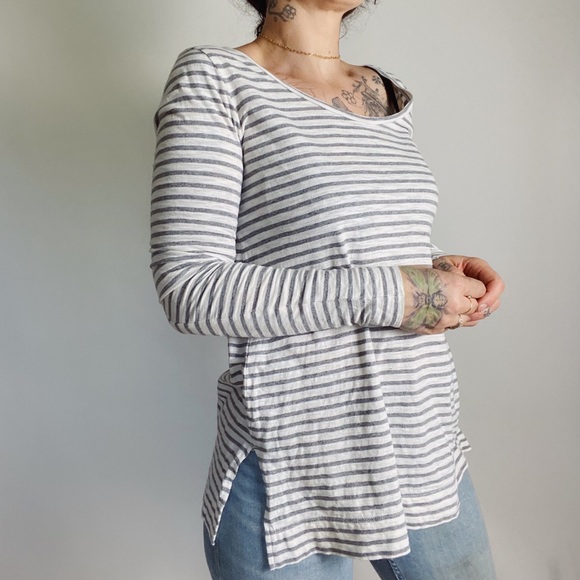 LOFT Tops - LOFT Striped Split Hem Long Sleeve Tee Gray White